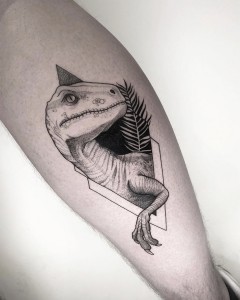tatuaje_blackwork_trex_dinosaurio